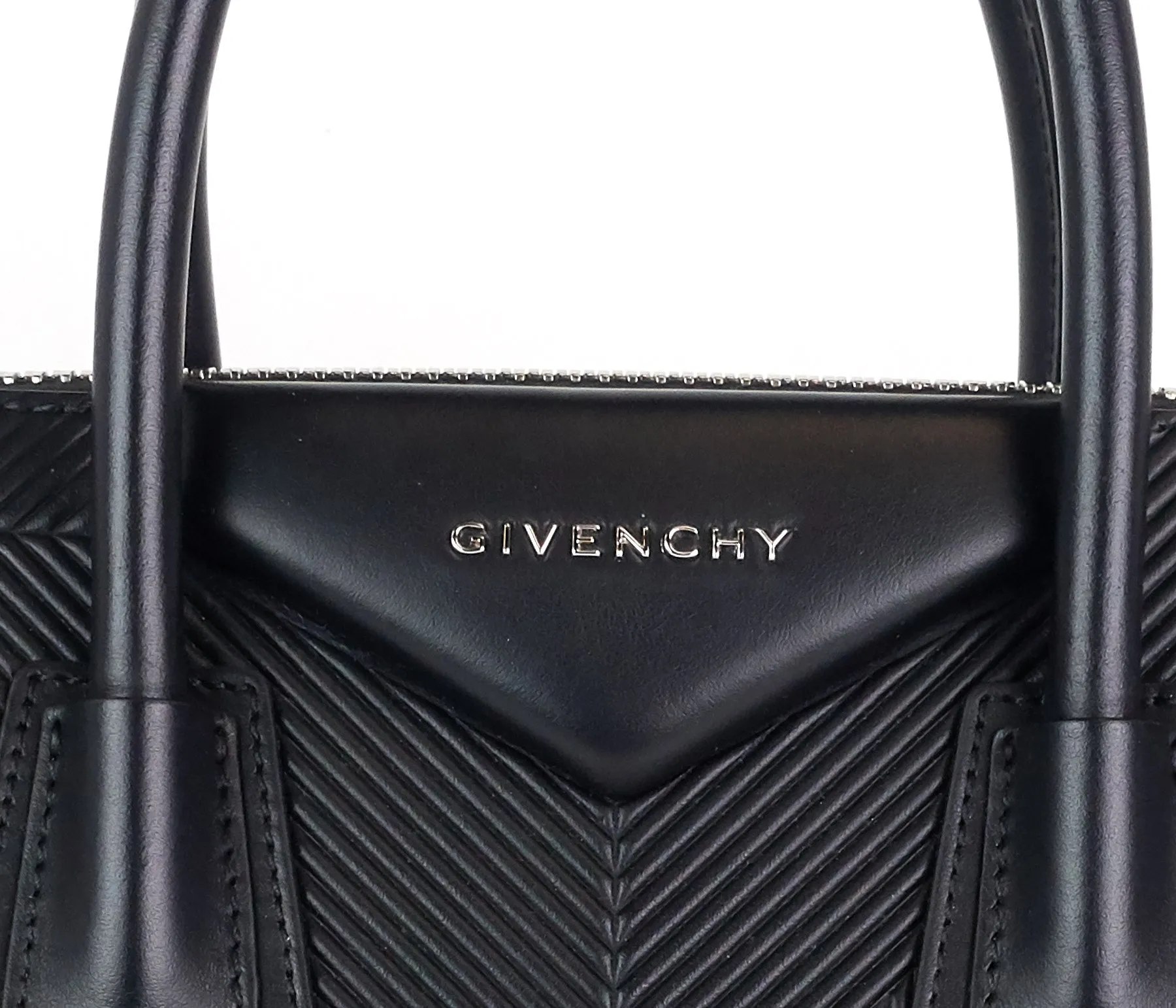 Antigona Patterned Calf Leather Small Bag