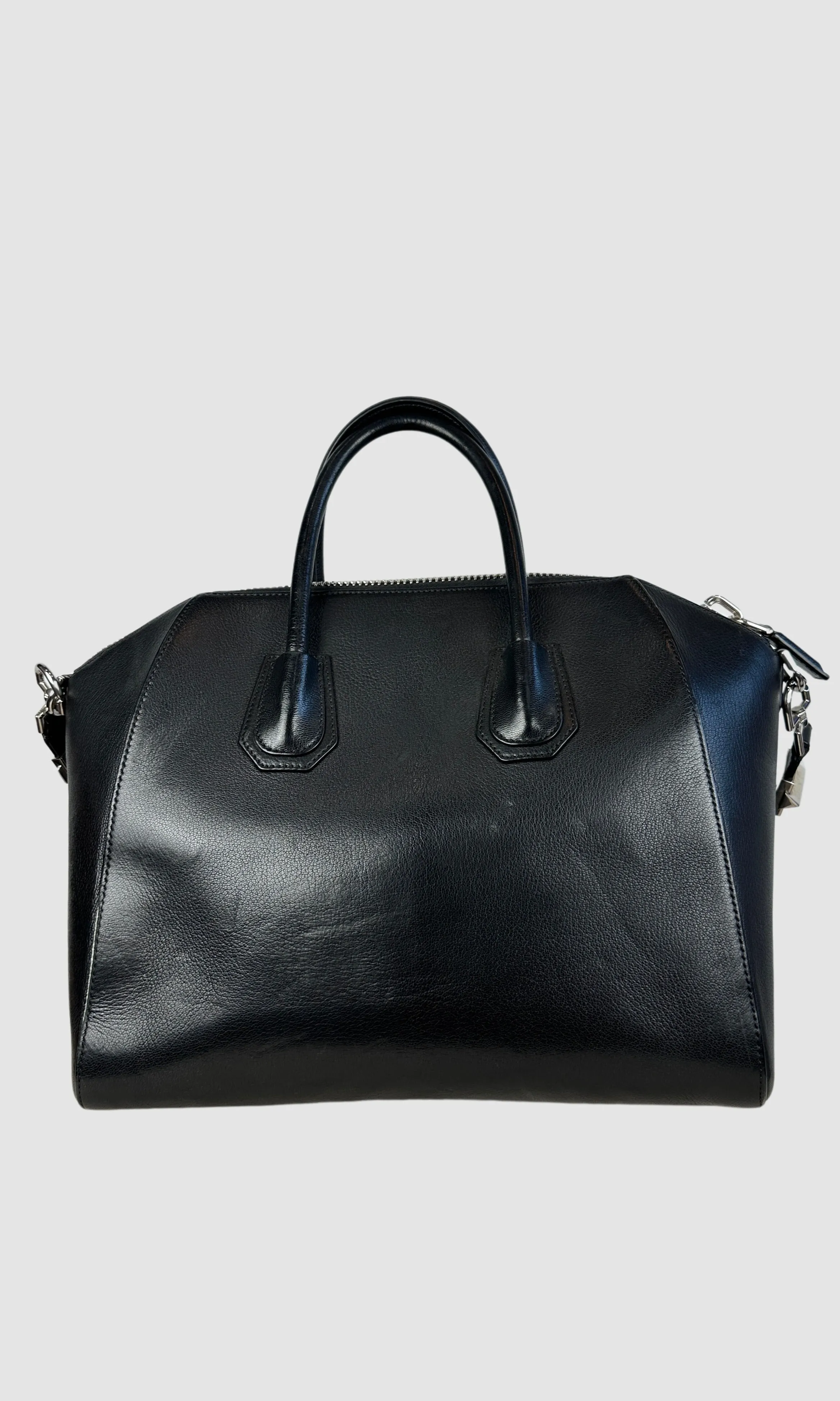 GIVENCHY Medium Antigona Bag • Made in Italy MPB0166