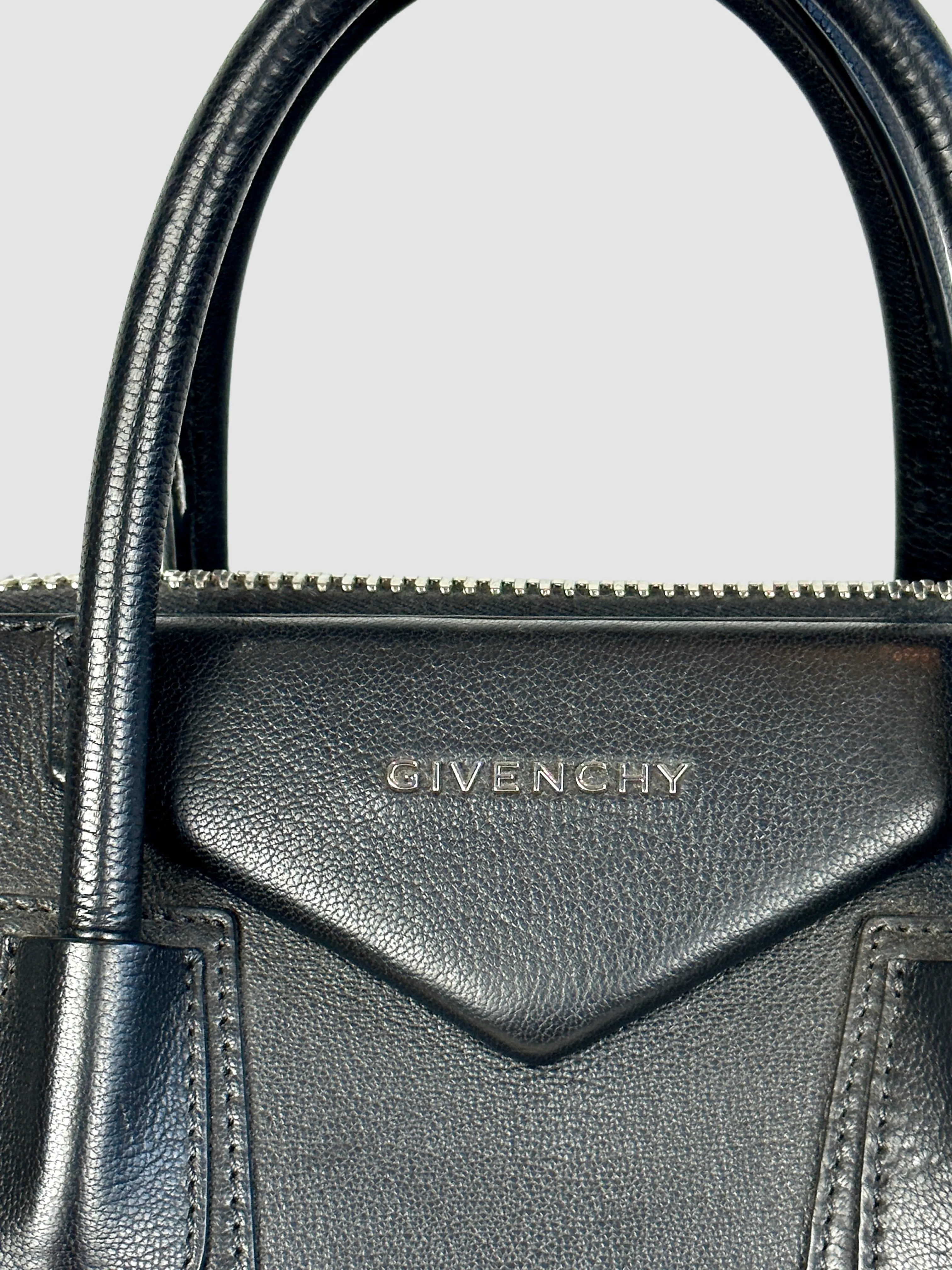GIVENCHY Medium Antigona Bag • Made in Italy MPB0166