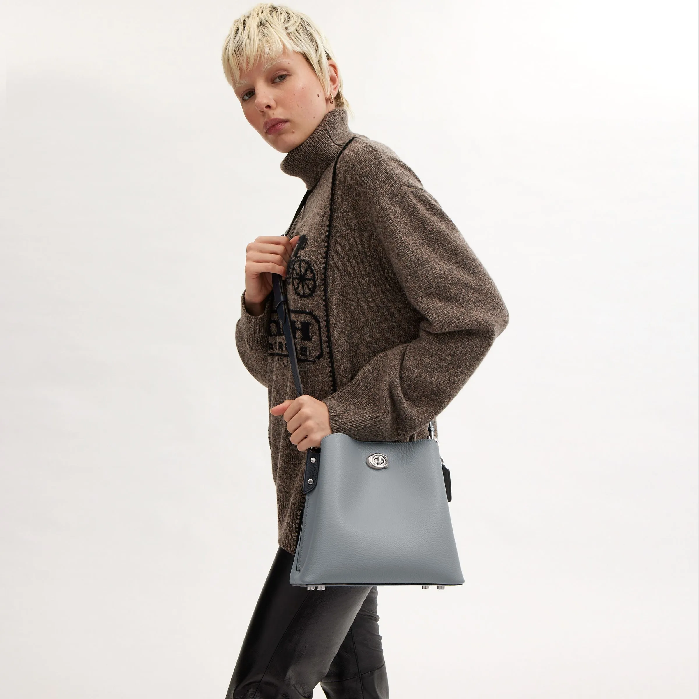 Willow Bucket Bag In Colorblock