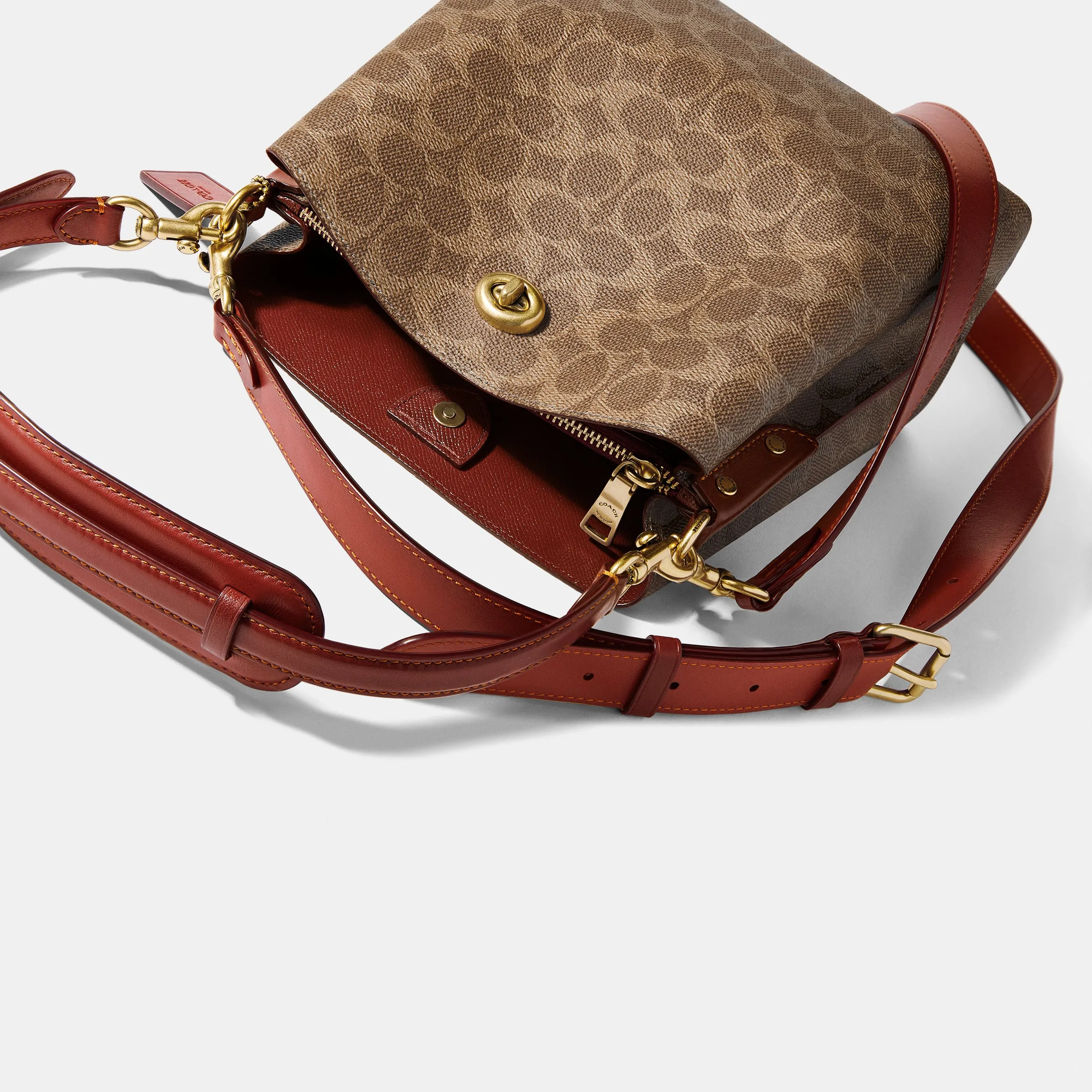 Willow Bucket Bag In Signature Canvas